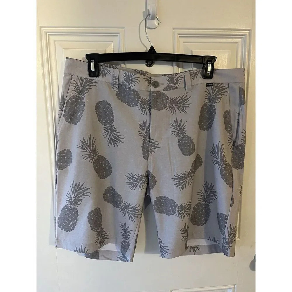 Travis Mathew Shorts Men's 40 Chino Pineapples Gray Golfing New With Tags